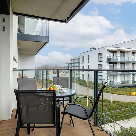 Stylowy Z Balkonem Parkingiem Oraz Strefa Wellness By Renters Dziwnow