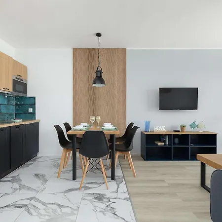 Stylowy Z Balkonem Parkingiem Oraz Strefa Wellness By Renters Apartment Dziwnow
